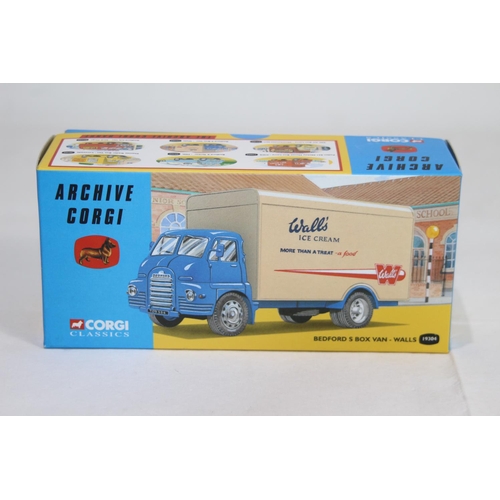 721 - CORGI 19304 BEDFORD S BOX VAN - WALLS DIECAST MODEL WITH BOX