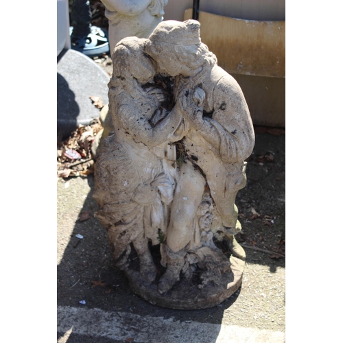 115 - LOVERS STONE GARDEN ORNAMENT
73CM