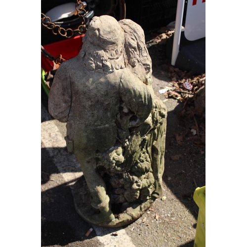 115 - LOVERS STONE GARDEN ORNAMENT
73CM