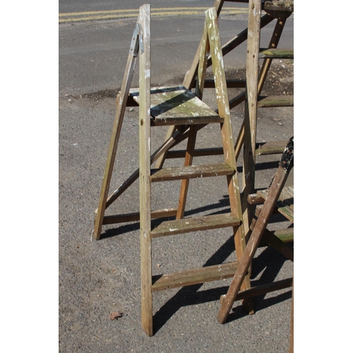 120 - QUANTITY OF WOODEN LADDERS 
145CM