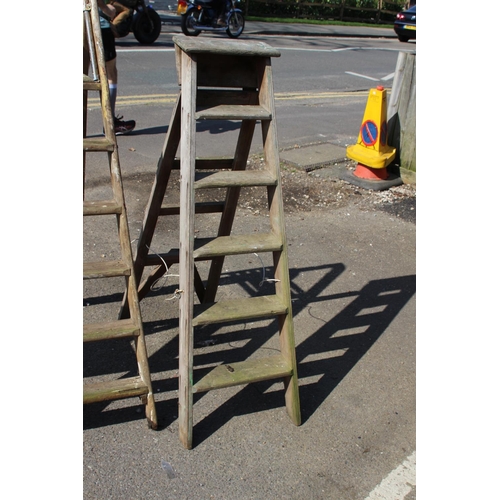 120 - QUANTITY OF WOODEN LADDERS 
145CM