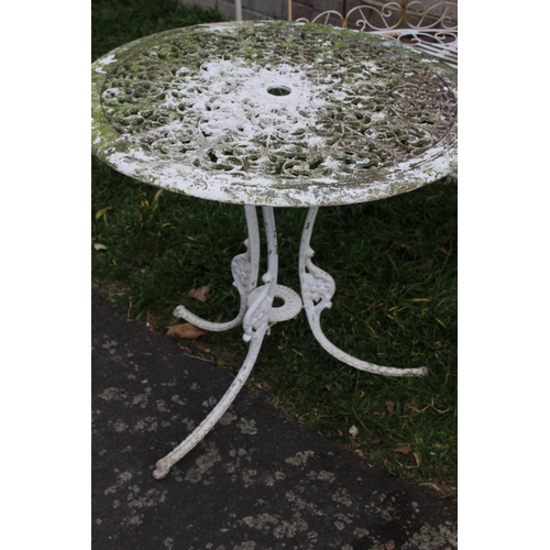 127 - METAL GARDEN GAZIBO AND TABLE 
123 X 59 X 180CM