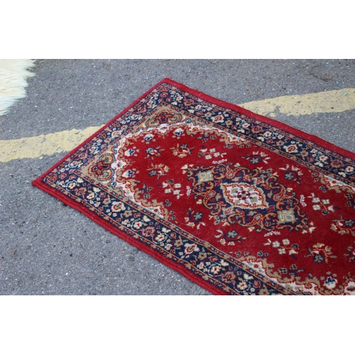 211 - VINTAGE RUG 
115 X 62CM