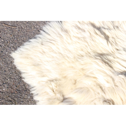 212 - 3 X SHEEP SKIN RUGS 
160 X 80CM