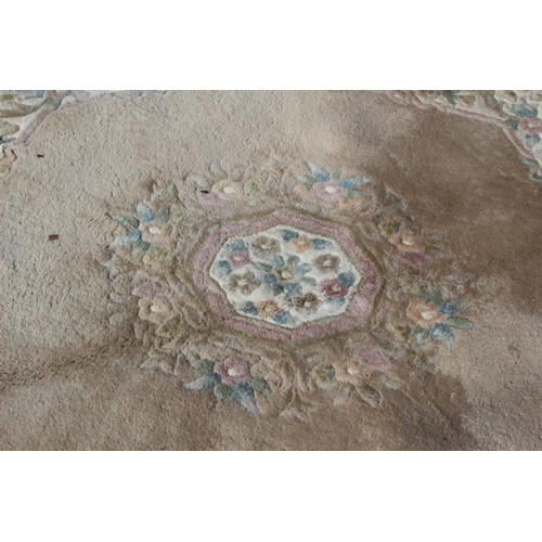 218 - LARGE ROUND ORIENTAL RUG
150CM