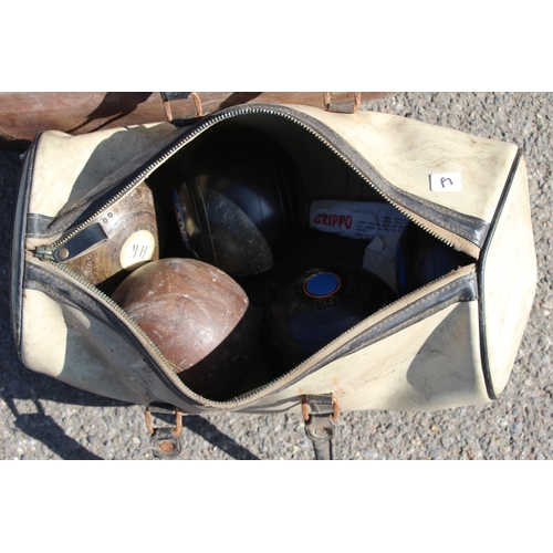 445 - VINTAGE LAWN BOWLS AND BAGS