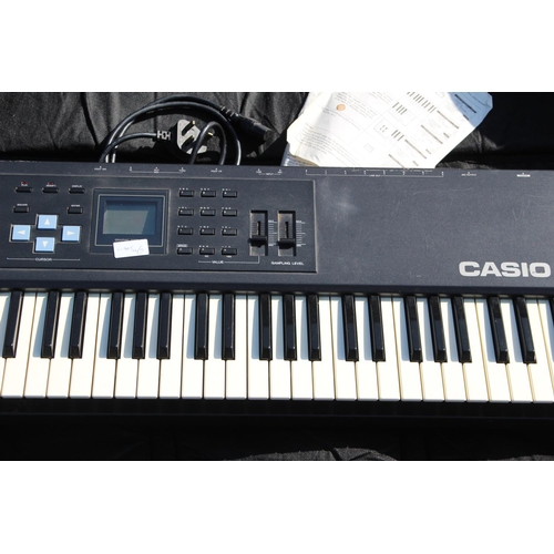 501 - VINTAGE CASIO FZ1 KEYBOARD