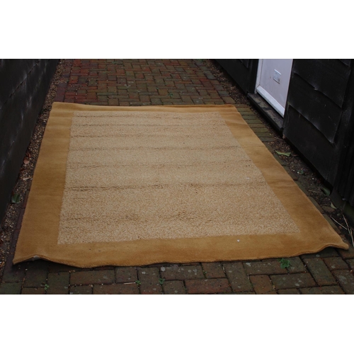 220 - MODERN RUG
233 X 171CM