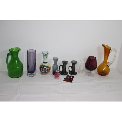 282 - QUANTITY OF VARIOUS GLASSWARE 
27CM