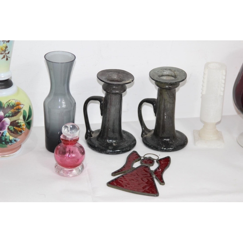 282 - QUANTITY OF VARIOUS GLASSWARE 
27CM