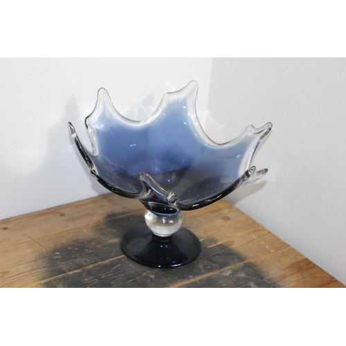 287 - RETRO ART GLASS BOWL
32CM