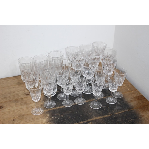 301 - QUANTITY OF GOOD GLASSWARE