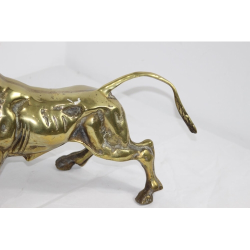 348 - HEAVY BRASS BULL 
47CM