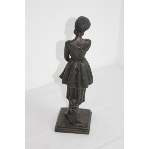 350 - BRONZED FIGURE OF A FEMALE GOLFER
36CM