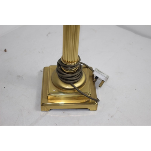 253 - VINTAGE BRASS COLUMN LAMP
45CM