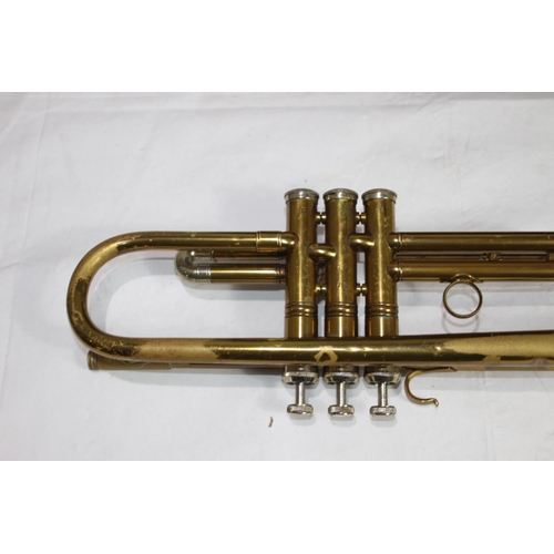 387 - VINTAGE DALLAS RUDY MUCK 2M TRUMPET