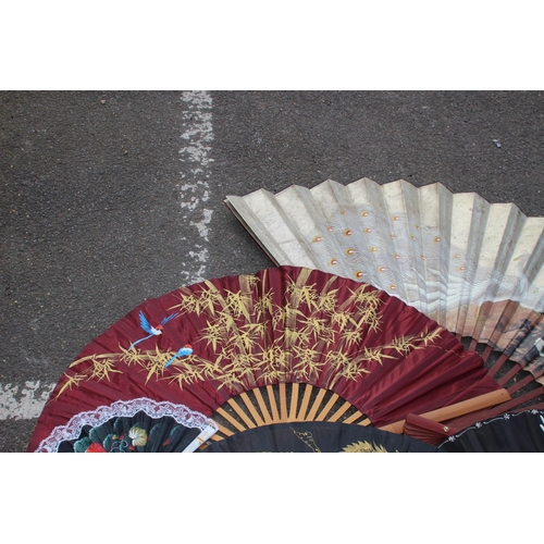 400 - QUANTITY OF ORIENTAL FANS
88CM