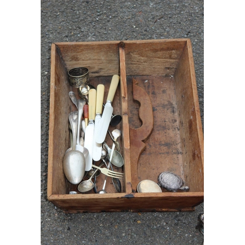 408 - BOX OF METALWARE