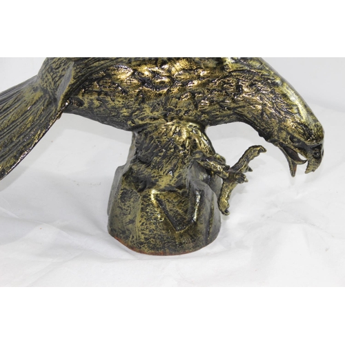 412 - VINTAGE CAST IRON HEAVY EAGLE 
64 X 64CM