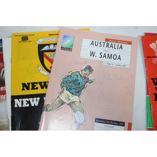 457 - QUANTITY OF VINTAGE RUGBY AND FOOTBALL PROGRAMMES