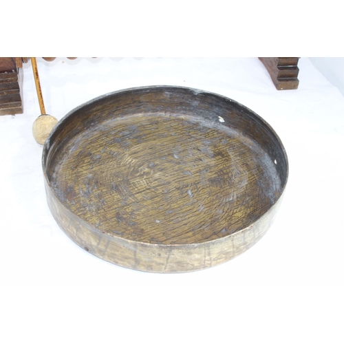 99 - VINTAGE GONG 
66 X 55CM