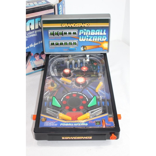 818A - VINTAGE GRANDSTAND PINBALL WIZARD GAME