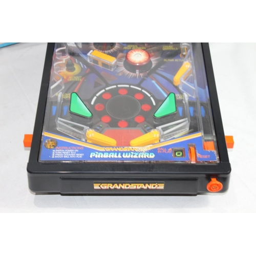 818A - VINTAGE GRANDSTAND PINBALL WIZARD GAME