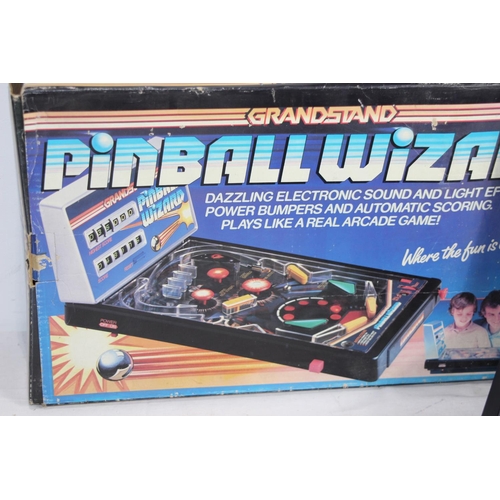 818A - VINTAGE GRANDSTAND PINBALL WIZARD GAME