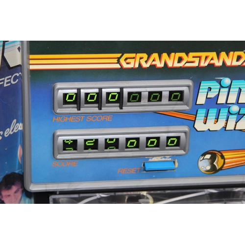 818A - VINTAGE GRANDSTAND PINBALL WIZARD GAME