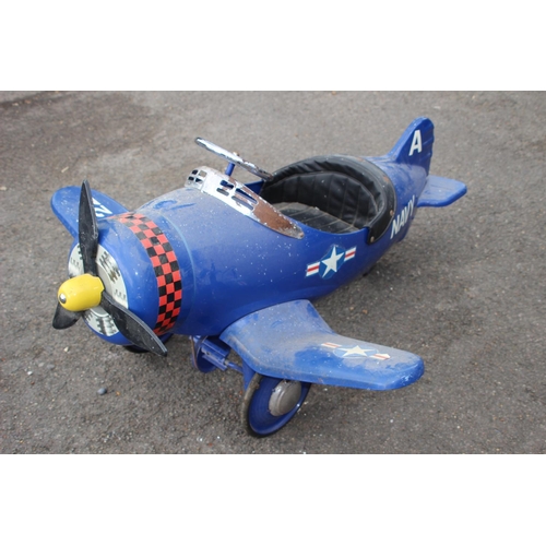 820a - VINTAGE AIR FLOW COLLECTIONS METAL RIDE IN CHILDREN'S PLANE 
104 X 130 X 60CM