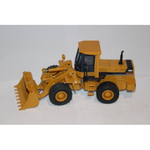 278 - KOMATSU WA350 WHEEL LOADER DIE-CAST MODEL WITH BOX