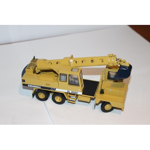 284 - GRADALL HYDRAULIC EXCAVATOR XL 5100 DIE-CAST MODEL WITH BOX