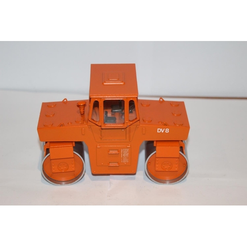 287 - NZG HAMM DV8 ROLLER DIE-CAST MODEL WITH BOX