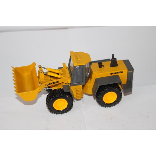 294 - HANOMAG 70 E RADLADER WHEEL LOADER DIE-CAST MODEL WITH BOX