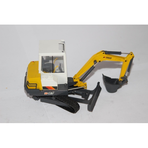 295 - CEF AMMANN YANMAR B27 MINI ESCAVATOR DIE-CAST MODEL WITH BOX