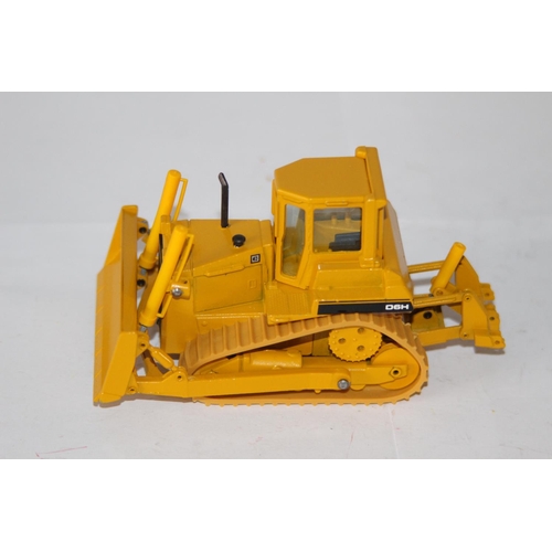 330 - CONRAD CAT D6H TRACTOR DIE-CAST MODEL WITH BOX