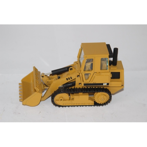 335 - NZG CAT 953 NO 223 TRACK TYPE LOADER DIE-CAST MODEL WITH BOX