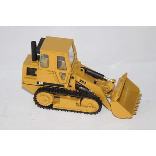 335 - NZG CAT 953 NO 223 TRACK TYPE LOADER DIE-CAST MODEL WITH BOX