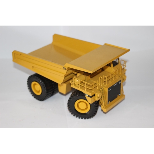 357 - CATERPILLAR CAT 789 OFF HIGHWAY TRUCK DIE-CAST MODEL WITH BOX