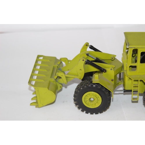 368 - GESCHA TEREX 72-71 ARTICULATED WHEELED LOADER DIE-CAST MODEL NO BOX