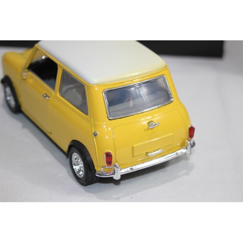 381 - MINI COOPER COLLECTABLES SS7709W DIE-CAST CAR MODEL WITH BOX