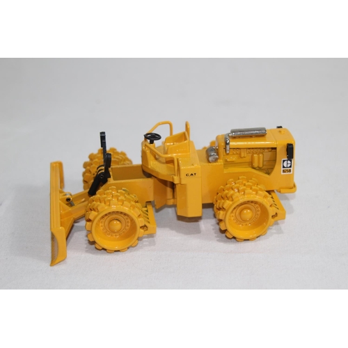 409 - JOAL CATERPILLAR COMPACTOR CAT 825-B DIE-CAST MODEL WITH BOX