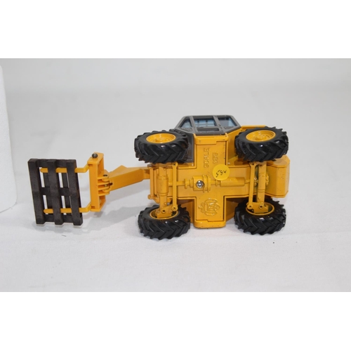 426 - JOAL JCB 525-58 TELESCOPE CRANE DIE-CAST MODEL WITH BOX