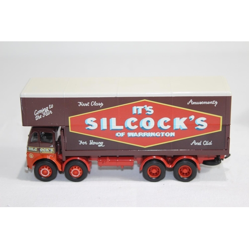 449 - CORGI CLASSICS FODEN CLOSED POLE TRUCK 12601 DIE-CAST MODEL WITH BOX