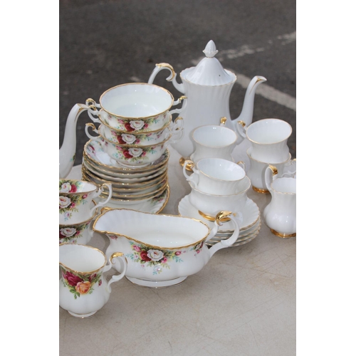 137 - QUANTITY OF ROYAL ALBERT CHINA