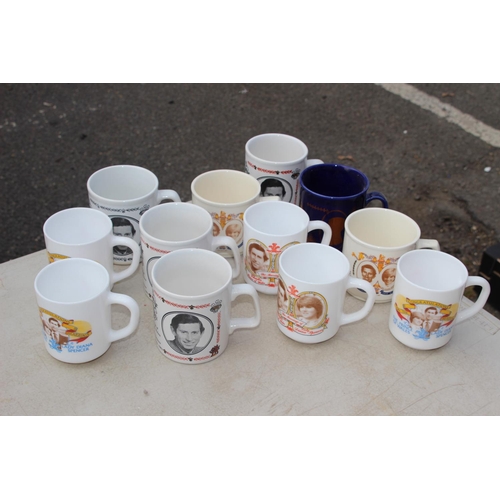 138 - QUANTITY OF COMMEMORATIVE MUGS ETC