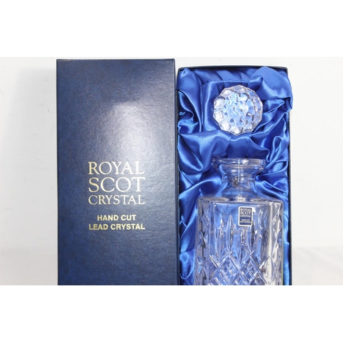 151 - ROYAL SCOT CRYSTAL DECANTER
26CM