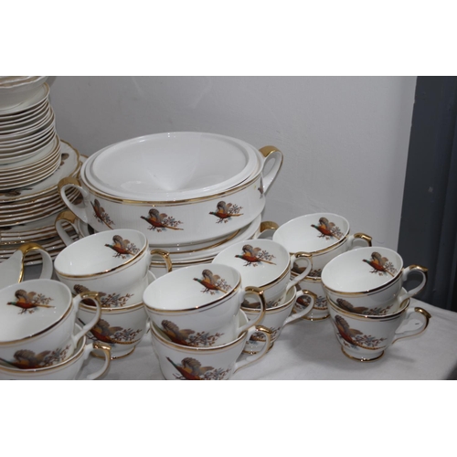 156 - LARGE QUANTITY OF  SHERIDEN DINNER AND TEA SERVICE