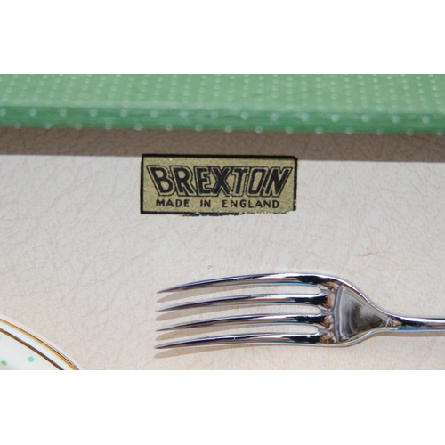 725 - BREXTON PICNIC BOX