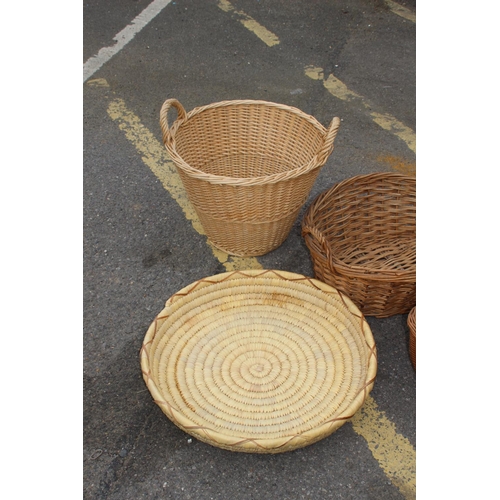 726 - QUANTITY OF BASKETS